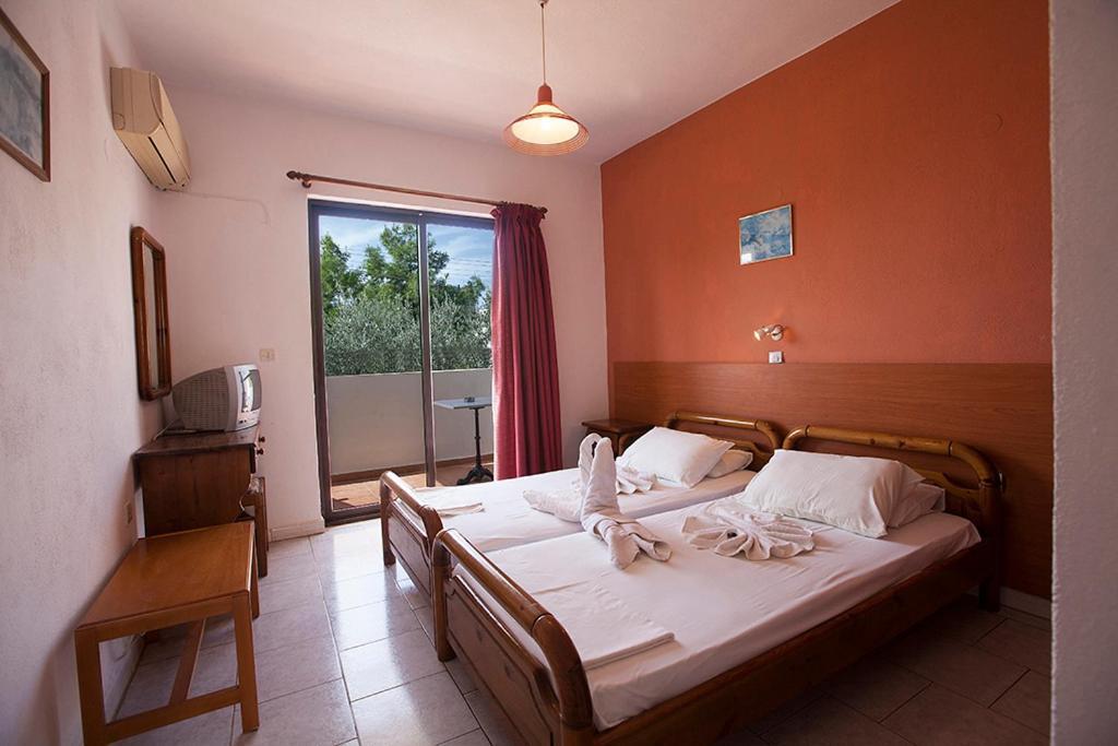 Pefki  Apostolis Hotel Apartments מראה חיצוני תמונה