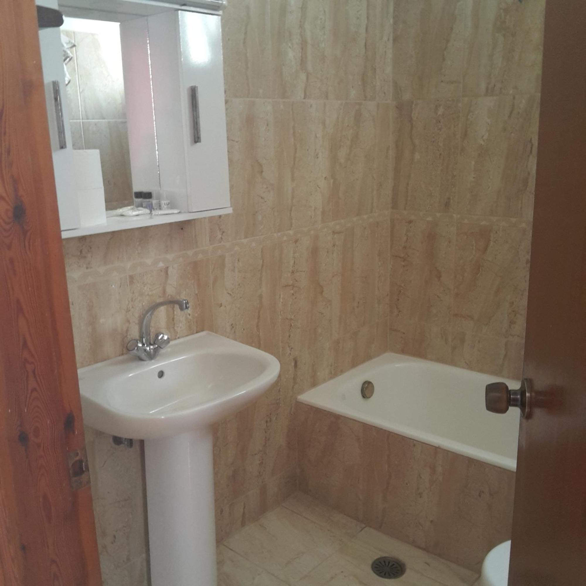 Pefki  Apostolis Hotel Apartments מראה חיצוני תמונה