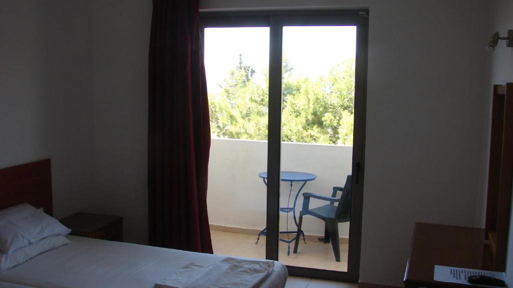 Pefki  Apostolis Hotel Apartments מראה חיצוני תמונה